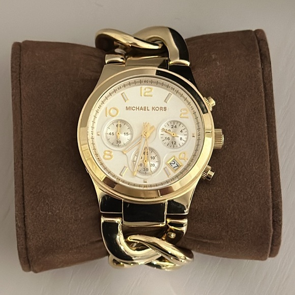 Michael Kors Cuban Link Chain Watch - Picture 2 of 8